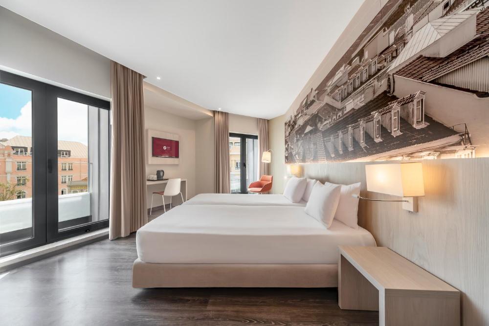 Double Room with Balcony interior